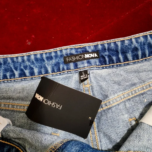 Fashion Nova Fraded Denim Jeans Shorts - Picture 4 of 9